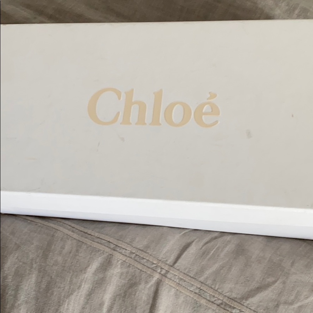 Chloe flats
